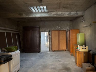 Garage et parking a vendre La Châtre 36400 Indre 94 m2  21600 euros