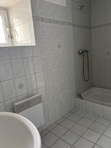 Fonds et murs commerciaux a vendre Plouider 29260 Finistère 80 m2  290000 euros