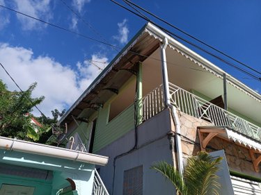 Immeuble a vendre Le Prêcheur 97250 Martinique 241 m2  630000 euros