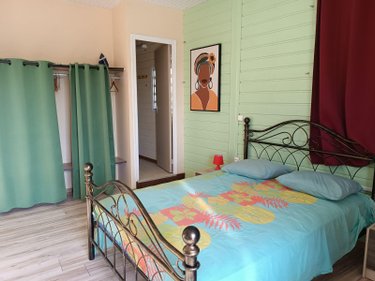 Immeuble a vendre Le Prêcheur 97250 Martinique 241 m2  630000 euros