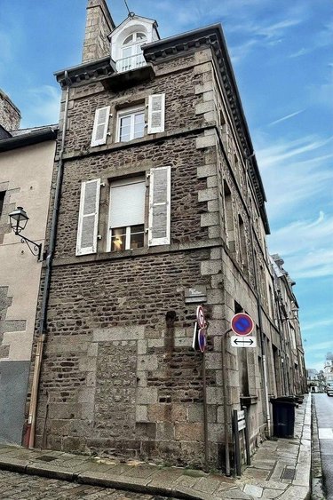 Immeuble a vendre Fougères 35300 Ille-et-Vilaine 105 m2  348265 euros