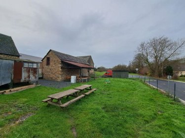 Immeuble a vendre Le Tronquay 14490 Calvados 135 m2  106400 euros