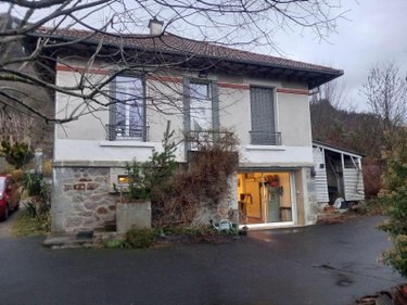Maison a vendre Vic-sur-Cère 15800 Cantal 121 m2  189600 euros