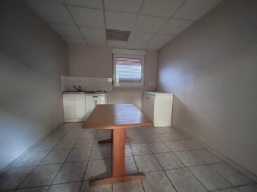 Fonds et murs commerciaux a vendre Hazebrouck 59190 Nord  282000 euros