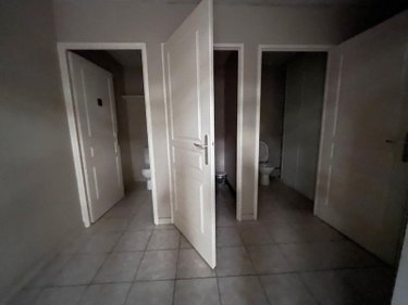 Fonds et murs commerciaux a vendre Hazebrouck 59190 Nord  282000 euros