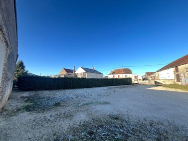 Bien agricole a vendre Beurey 10140 Aube  48500 euros