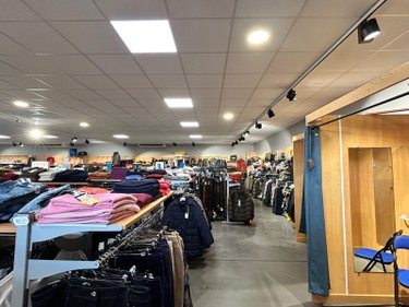 Fonds et murs commerciaux a vendre Mauriac 15200 Cantal 360 m2  507700 euros