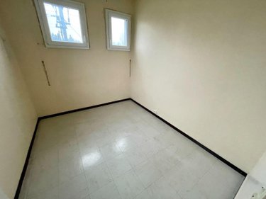 Fonds et murs commerciaux a vendre Rethel 08300 Ardennes  198700 euros