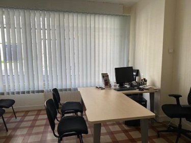 Location fonds et murs commerciaux Neufchâtel-en-Bray 76270 Seine-Maritime 73 m2  700 euros