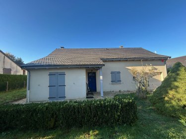 Maison a vendre Ally 15700 Cantal 90 m2  127200 euros