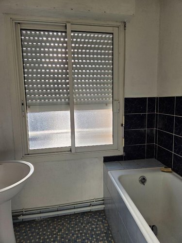 Immeuble a vendre Mayenne 53100 Mayenne 91 m2  218400 euros