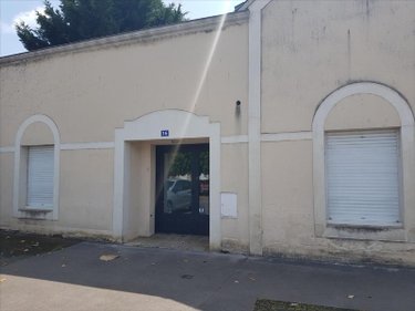 Location fonds et murs commerciaux La Flèche 72200 Sarthe 201 m2  1200 euros