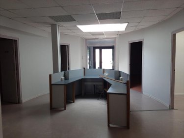 Location fonds et murs commerciaux La Flèche 72200 Sarthe 201 m2  1200 euros