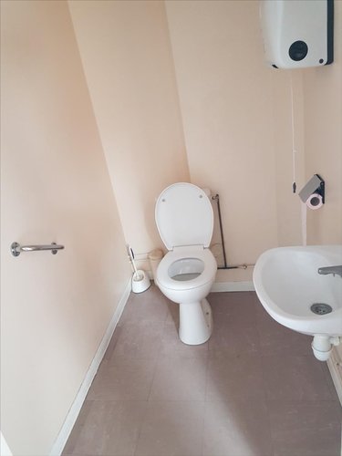 Location fonds et murs commerciaux La Flèche 72200 Sarthe 201 m2  1200 euros