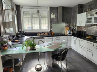 Maison a vendre La Flèche 72200 Sarthe 153 m2 6 pièces 341880 euros