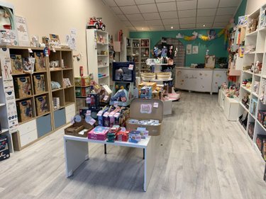 Location fonds et murs commerciaux Bailleul 59270 Nord 56 m2  762 euros