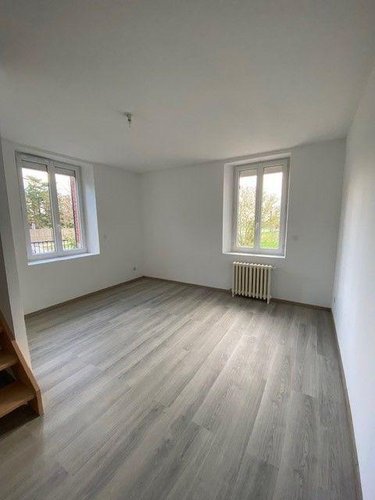 Location maison Pleugueneuc 35720 Ille-et-Vilaine 111 m2 5 pièces 1000 euros