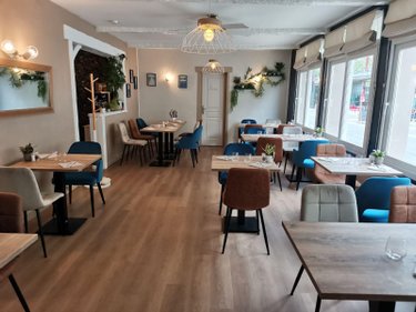 Fonds et murs commerciaux a vendre Le Tréport 76470 Seine-Maritime 100 m2  127000 euros