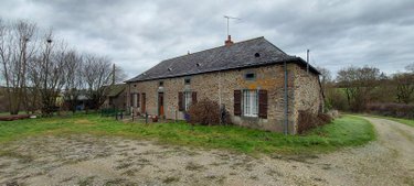 Bien agricole a vendre Nuillé-sur-Vicoin 53970 Mayenne  379600 euros