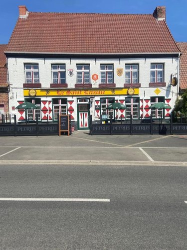 Fonds et murs commerciaux a vendre Sercus 59173 Nord 132 m2  336000 euros