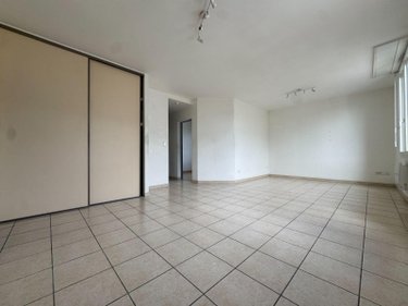 Appartement a vendre La Chapelle-Saint-Luc 10600 Aube 62 m2 3 pièces 89000 euros