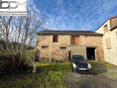 Immeuble a vendre Chemillé-en-Anjou 49120 Maine-et-Loire 140 m2  310500 euros