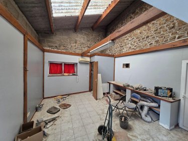 Immeuble a vendre Mayenne 53100 Mayenne 350 m2  84000 euros