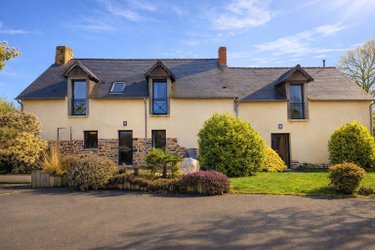 Location maison Bréal-sous-Montfort 35310 Ille-et-Vilaine 275 m2 7 pièces 1850 euros