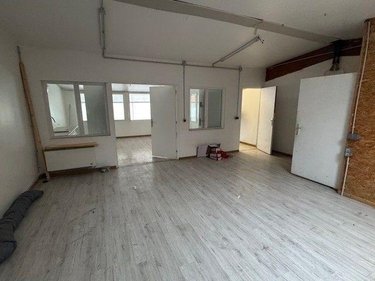 Location fonds et murs commerciaux Cormontreuil 51350 Marne 180 m2  1010 euros