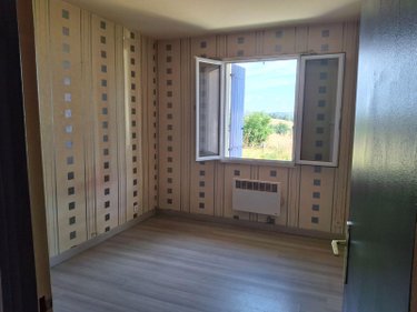 Maison a vendre Menet 15400 Cantal 4 pièces 76320 euros