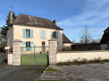 Immeuble a vendre Saint-Calez-en-Saosnois 72600 Sarthe 139 m2  121852 euros
