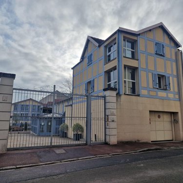 Appartement a vendre Saint-Germain-en-Laye 78100 Yvelines 62 m2 3 pièces 548637 euros