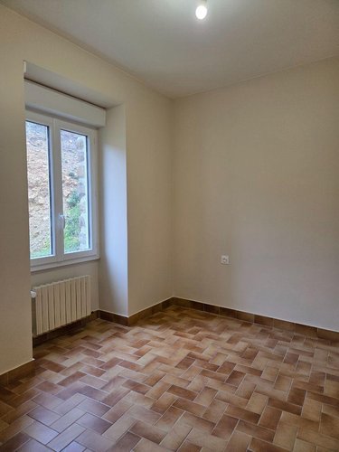 Location maison Saint-Aubin-du-Désert 53700 Mayenne 76 m2 6 pièces 490 euros