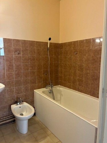 Location appartement Avallon 89200 Yonne 35 m2 1 pièce 390 euros