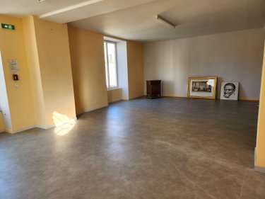 Immeuble a vendre La Flèche 72200 Sarthe 168 m2  180200 euros