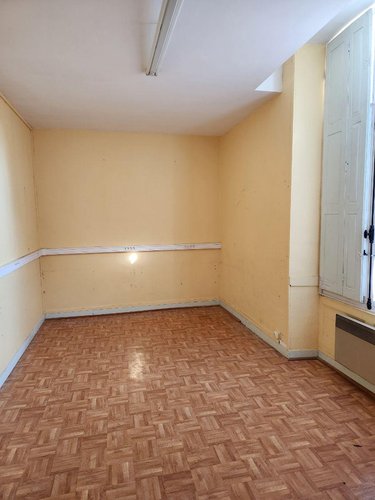 Immeuble a vendre La Flèche 72200 Sarthe 168 m2  180200 euros