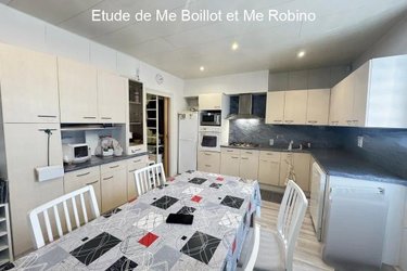 Immeuble a vendre Moëlan-sur-Mer 29350 Finistère 230 m2  395200 euros