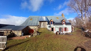 propriete a vendre Saint-Saturnin 15190 Cantal 126 m2  232000 euros