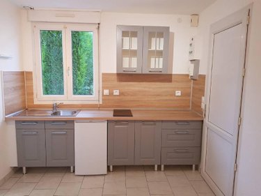 Location appartement Épernay 51200 Marne 14 m2 1 pièce 290 euros