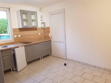 Location appartement Épernay 51200 Marne 14 m2 1 pièce 290 euros