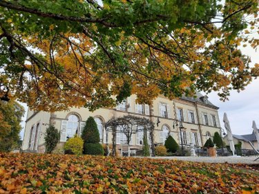 propriete a vendre Ygrande 03160 Allier 968 m2 25 pièces 2625000 euros