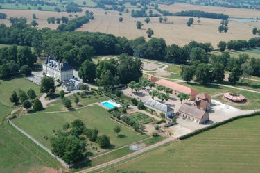 propriete a vendre Ygrande 03160 Allier 968 m2 25 pièces 2625000 euros