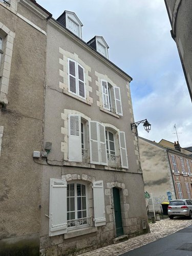 Immeuble a vendre Blois 41000 Loir-et-Cher 254 m2  366667 euros