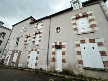 Immeuble a vendre Blois 41000 Loir-et-Cher 254 m2  366667 euros