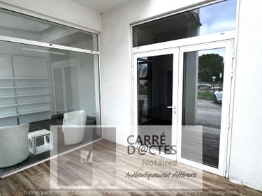 Fonds et murs commerciaux a vendre Caveirac 30820 Gard 75 m2  189000 euros