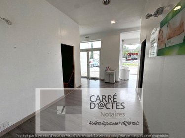 Fonds et murs commerciaux a vendre Caveirac 30820 Gard 75 m2  189000 euros