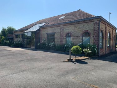 Immeuble a vendre Bailleul 59270 Nord 323 m2  621600 euros