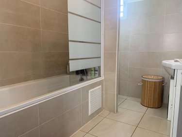 Location maison La-Riviere 97421 Réunion 89 m2 4 pièces 1021 euros