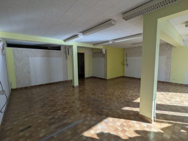 Location fonds et murs commerciaux Nogent-le-Rotrou 28400 Eure-et-Loir 50 m2  652 euros