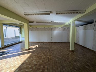 Location fonds et murs commerciaux Nogent-le-Rotrou 28400 Eure-et-Loir 50 m2  652 euros